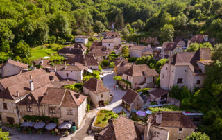 foto dorp Saint-Cirg-Lapopie Zuid Frankrijk Lot